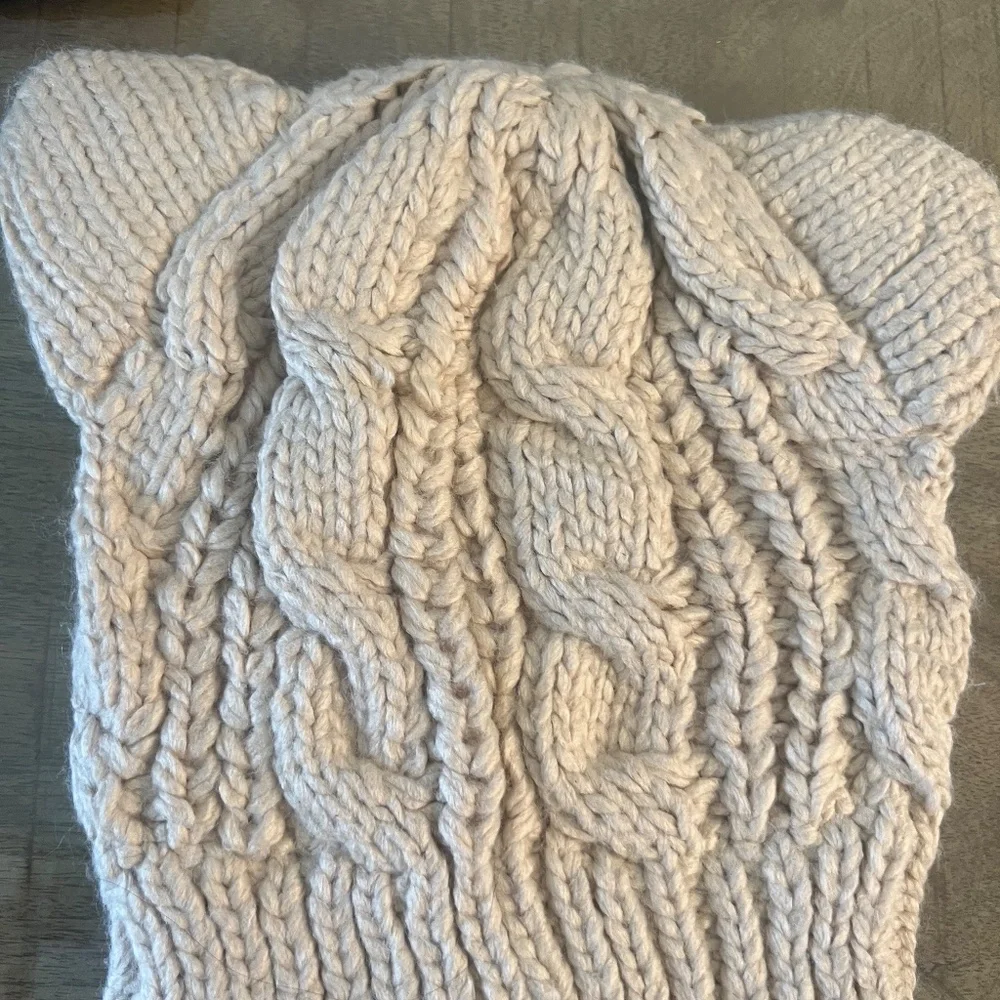 Set of 4 warm knit winter hats